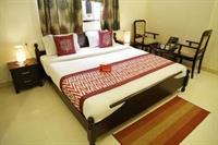 Oyo Devimarg Bani Park Hotel 3*